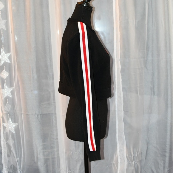 Guess Sweater - Picture 10 of 15